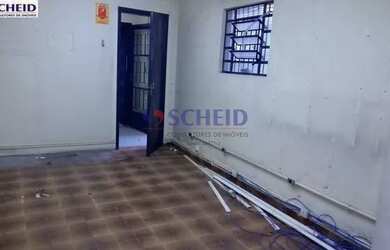 Imagem: O depósito possui 4 Vagas na garagem, 78m² de Área e está