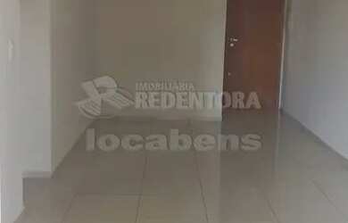 Imagem: O apartamento possui 2 Dormitórios, 1 Banheiro, 2 Vagas na