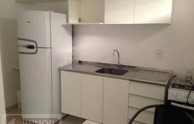 Imagem: O apartamento possui 1 Dormitório, 1 Banheiro, 1 Vaga na garagem