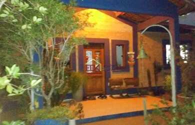 Imagem: A casa possui 3 Dormitórios, 3 Banheiros e 178m² de Área