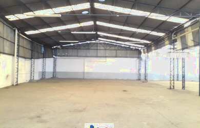 Imagem: O depósito possui 5 Vagas na garagem, 3.752m² de Área e