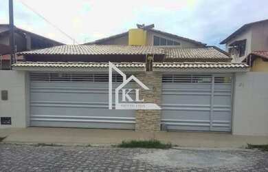 Imagem: A casa possui 3 Dormitórios, 4 Banheiros, 3 Vagas na garagem