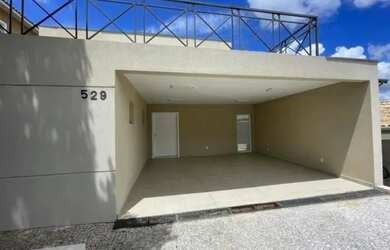 Imagem: A casa em condomínio possui 4 Dormitórios, 4 Banheiros, 4