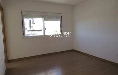 Imagem: O apartamento possui 3 Dormitórios, 1 Banheiro, 1 Vaga na garagem