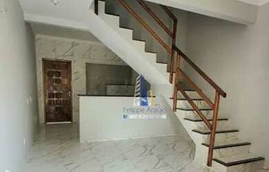 Imagem: A casa possui 2 Dormitórios, 2 Banheiros, 1 Vaga na garagem