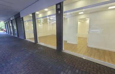 Imagem: Centro comercial para aluguel e venda possui 38 metros quadrados