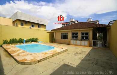 Imagem 1: Casa 4 Qts sendo 1 suíte, piscina Prox DB Pq10, em frente ao Jd Bougainville