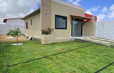 Imagem: A casa possui 2 Dormitórios, 1 Banheiro, 2 Vagas na garagem