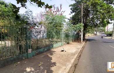 Imagem: O terreno possui 1.600m² de Área, Imóvel novo e está localizado