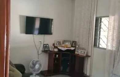 Imagem: A casa possui 2 Dormitórios, 1 Banheiro, 80m² de Área e