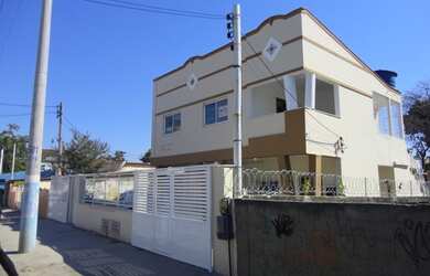 Imagem: A casa possui 5 Dormitórios, 2 Banheiros, 2 Vagas na garagem