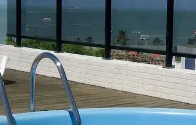 Imagem: O apartamento possui 2 Dormitórios, 1 Banheiro, 1 Vaga na garagem