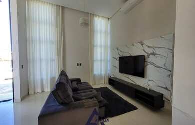 Imagem: A casa em condomínio possui 3 Dormitórios, 4 Banheiros, 2