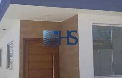 Imagem: A casa possui 3 Dormitórios, 5 Banheiros, 1 Vaga na garagem