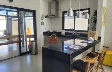 Imagem: A casa em condomínio possui 3 Dormitórios, 3 Banheiros, 4