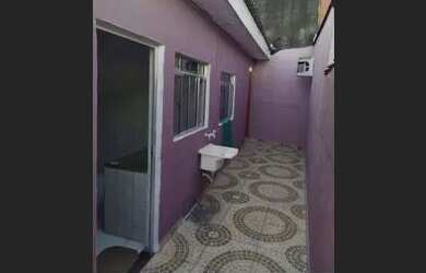 Imagem: A casa possui 1 Dormitório, 1 Banheiro, 40m² de Área e está