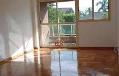 Imagem: O apartamento possui 4 Dormitórios, 2 Banheiros, 2 Vagas na