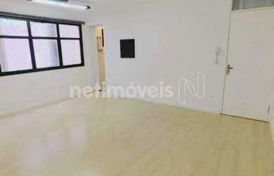 Imagem: O depósito possui 1 Vaga na garagem, 42m² de Área e está