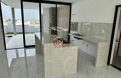 Imagem: A casa em condomínio possui 3 Dormitórios, 3 Banheiros, 4