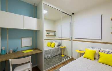 Imagem: O apartamento possui 2 Dormitórios, 1 Banheiro, 1 Vaga na garagem