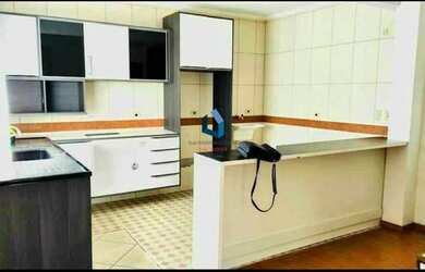 Imagem: A casa possui 2 Dormitórios, 2 Banheiros, 3 Vagas na garagem