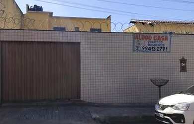 Imagem: A casa possui 2 Dormitórios, 1 Vaga na garagem e está localizado