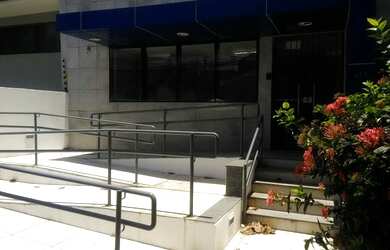 Imagem: A casa possui 5 Dormitórios, 5 Banheiros, 5 Vagas na garagem