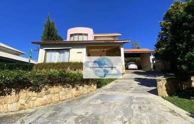 Imagem: A casa em condomínio possui 3 Dormitórios, 5 Banheiros, 2