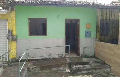 Imagem: A casa possui 2 Dormitórios, 1 Banheiro, 60m² de Área e