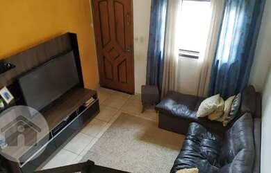 Imagem: A casa possui 2 Dormitórios, 2 Banheiros, 1 Vaga na garagem