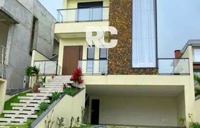 Imagem: A casa em condomínio possui 3 Dormitórios, 3 Banheiros, 4