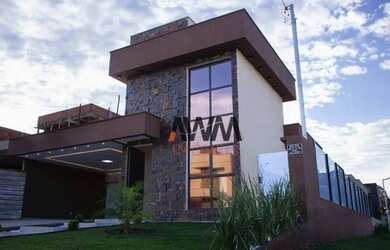 Imagem: A casa em condomínio possui 3 Dormitórios, 4 Banheiros, 4