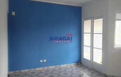 Imagem: A casa possui 2 Dormitórios, 1 Banheiro, 1 Vaga na garagem