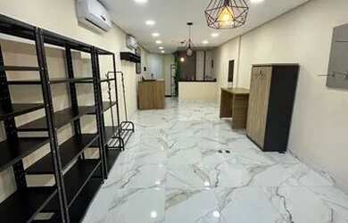 Imagem: O depósito possui 1 Vaga na garagem, 60m² de Área e está