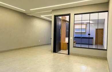 Imagem: A casa possui 3 Dormitórios, 4 Banheiros, 4 Vagas na garagem