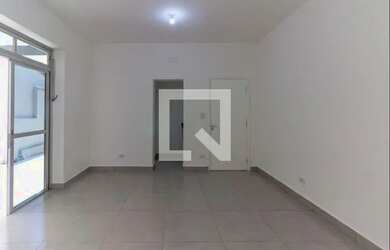 Imagem: A casa possui 3 Dormitórios, 4 Banheiros, 4 Vagas na garagem