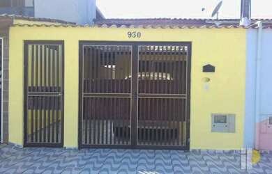 Imagem: A casa possui 2 Dormitórios, 2 Banheiros, 2 Vagas na garagem