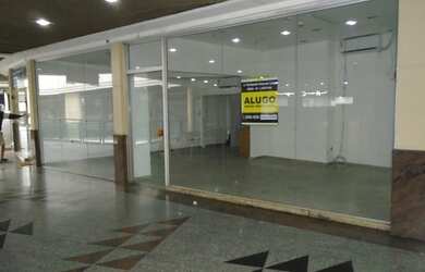 Imagem: O depósito possui 2 Vagas na garagem, 51m² de Área e está