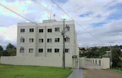 Imagem: O apartamento possui 3 Dormitórios, 1 Banheiro, 1 Vaga na garagem