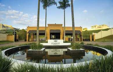 Imagem: A casa em condomínio possui 4 Dormitórios, 5 Banheiros, 5