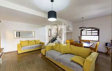 Imagem: O apartamento possui 4 Dormitórios, 3 Banheiros, 4 Vagas na