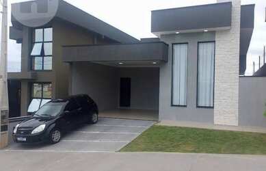 Imagem: A casa em condomínio possui 3 Dormitórios, 2 Banheiros, 4