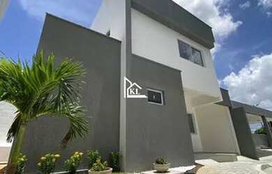 Imagem: A casa possui 2 Dormitórios, 3 Banheiros, 1 Vaga na garagem