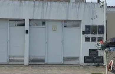 Imagem: A casa possui 2 Dormitórios, 2 Banheiros, 1 Vaga na garagem