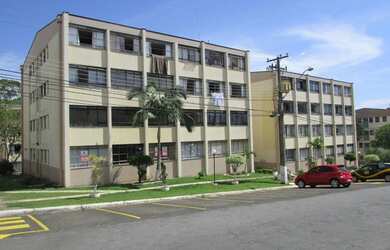 Imagem: O apartamento possui 2 Dormitórios, 1 Banheiro, 1 Vaga na garagem