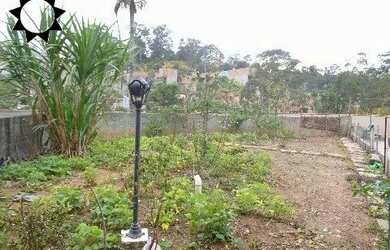 Imagem 12: CASA CARAPICUIBA. Piscina, Churrasqueira, VarandaeÁrea de serviço