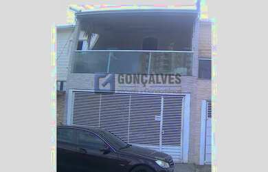 Imagem: A casa possui 3 Dormitórios, 3 Banheiros, 2 Vagas na garagem