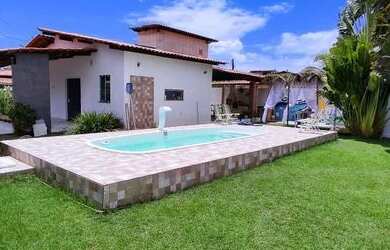 Imagem: A casa em condomínio possui 4 Dormitórios, 3 Banheiros, 5