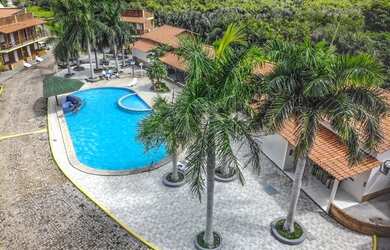 Imagem: O apartamento possui 2 Dormitórios, 2 Banheiros, 2 Vagas na