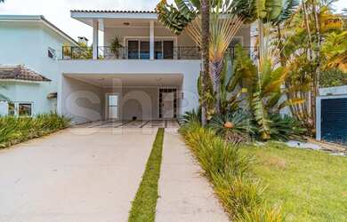 Imagem: A casa em condomínio possui 3 Dormitórios, 2 Banheiros, 2